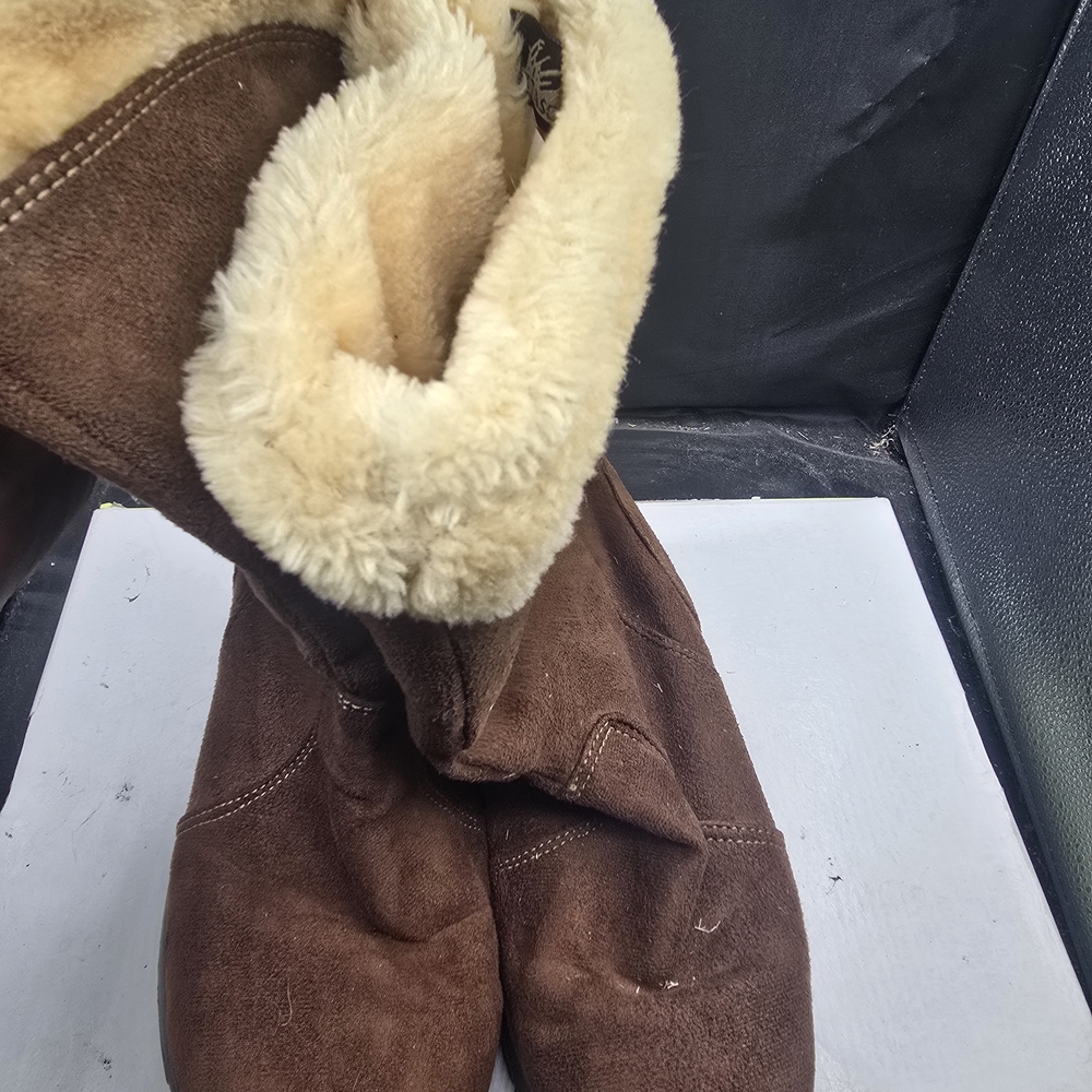 Itasca Brown Winter Boots with Cream Fur Lining